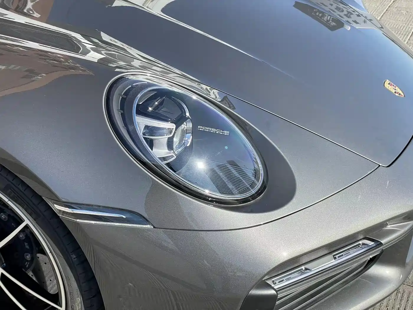 PORSCHE 911