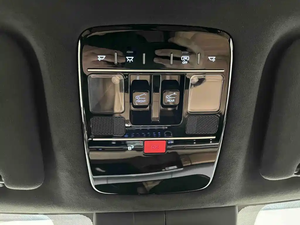 Hyundai Santa Fe 2024 2024 2.0T Connoisseur Ultra