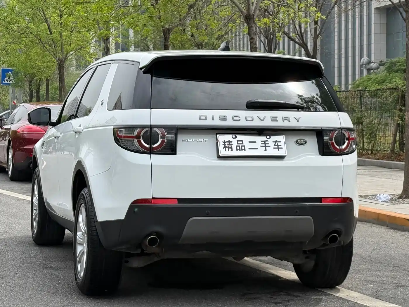 Land Rover Discovery Sport 2018 240PS SE Edition фото 8