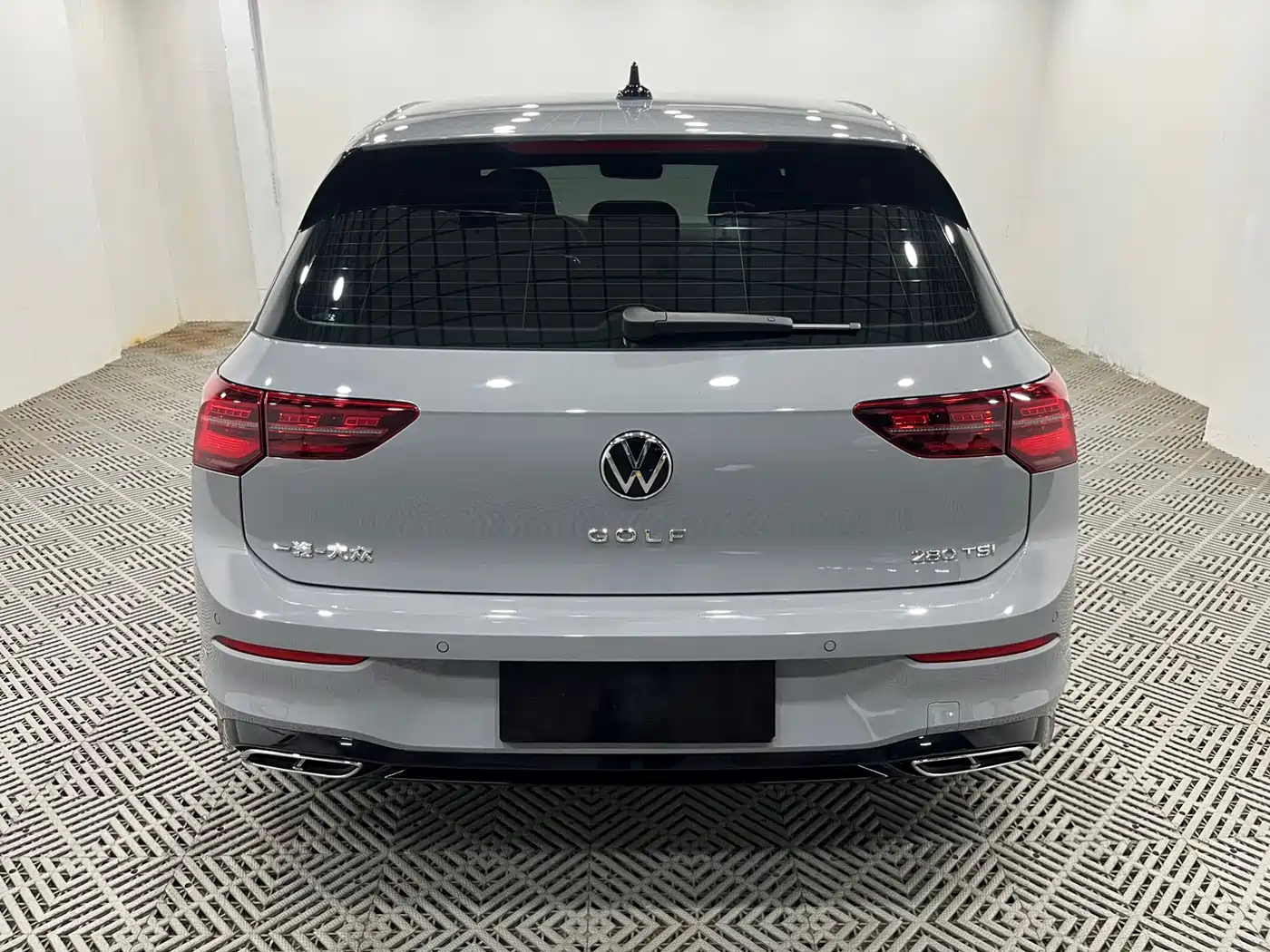 Volkswagen Golf 2023 280TSI DSG R-Line Lite фото 8