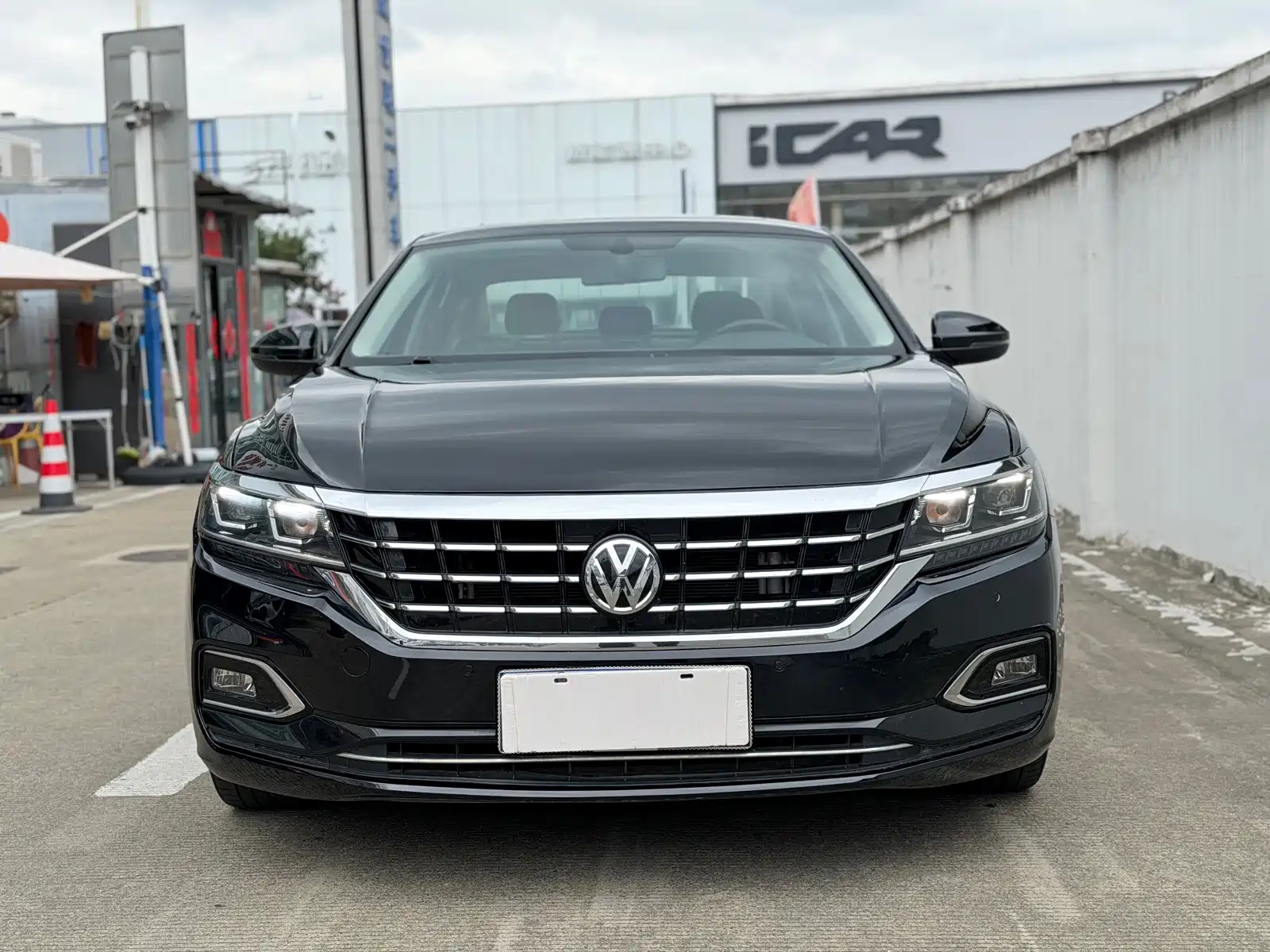 Фото 2 - Volkswagen Passat