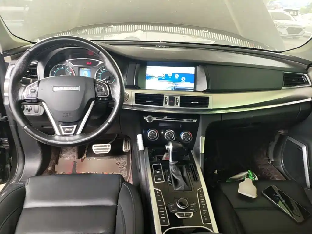 Photo 10 - Haval H7