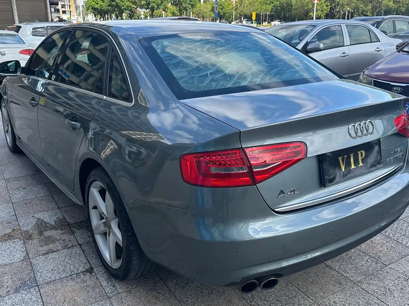 Audi A4L 2013 35 TFSI Automatic Comfort фото 9