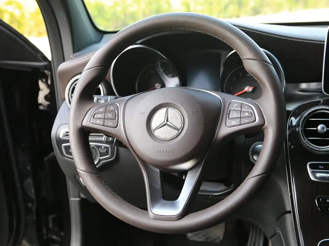 Mercedes-Benz GLC 2018 Facelift GLC 260 4MATIC Dynamic фото 4