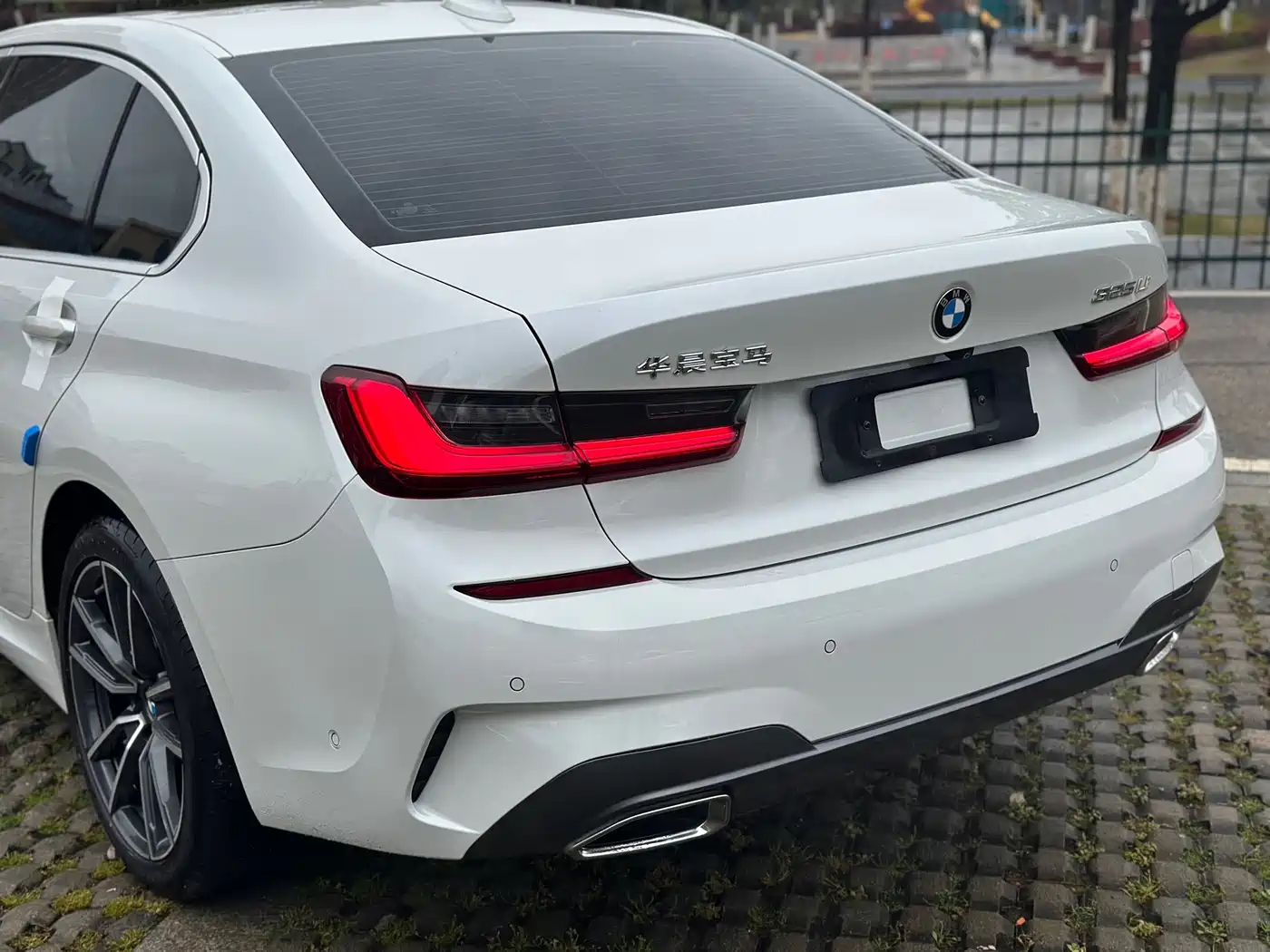 BMW 3 Series 2022 325Li M Sport Package фото 24