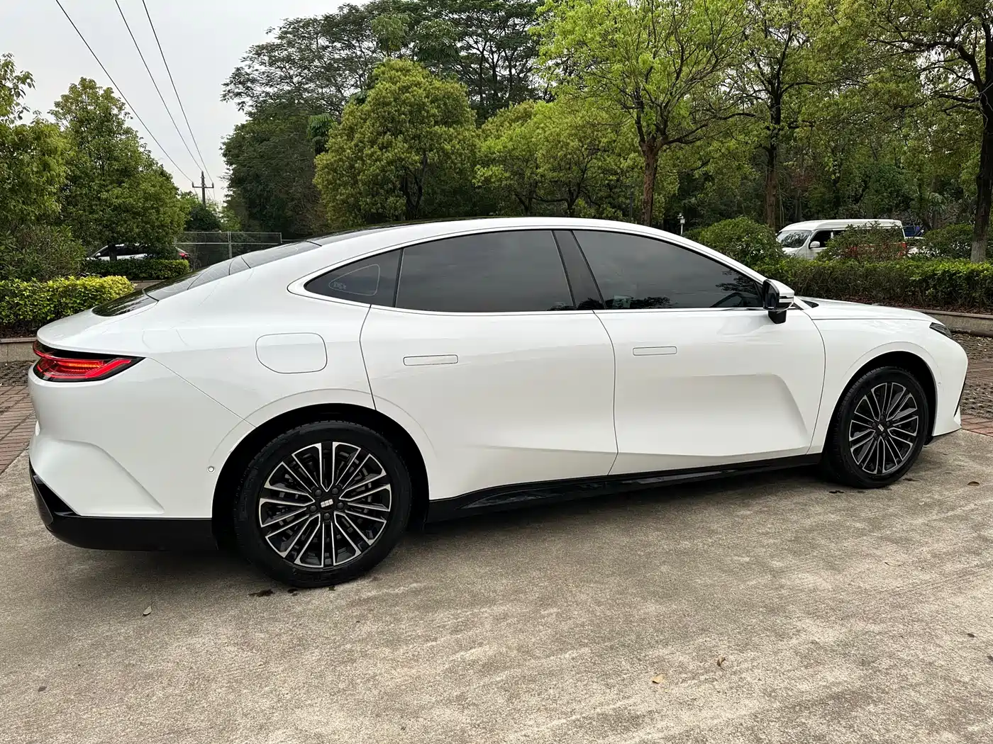 GEELY GALAXY GALAXY SPARKLE 8