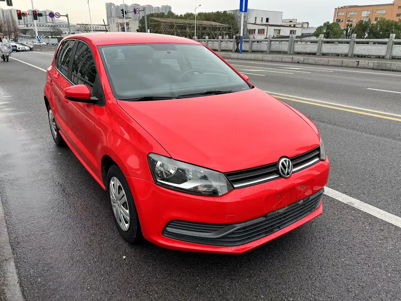 Volkswagen Polo 2016 1.4L Automatic Trend фото 2