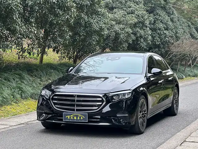 MERCEDES-BENZ E CLASS