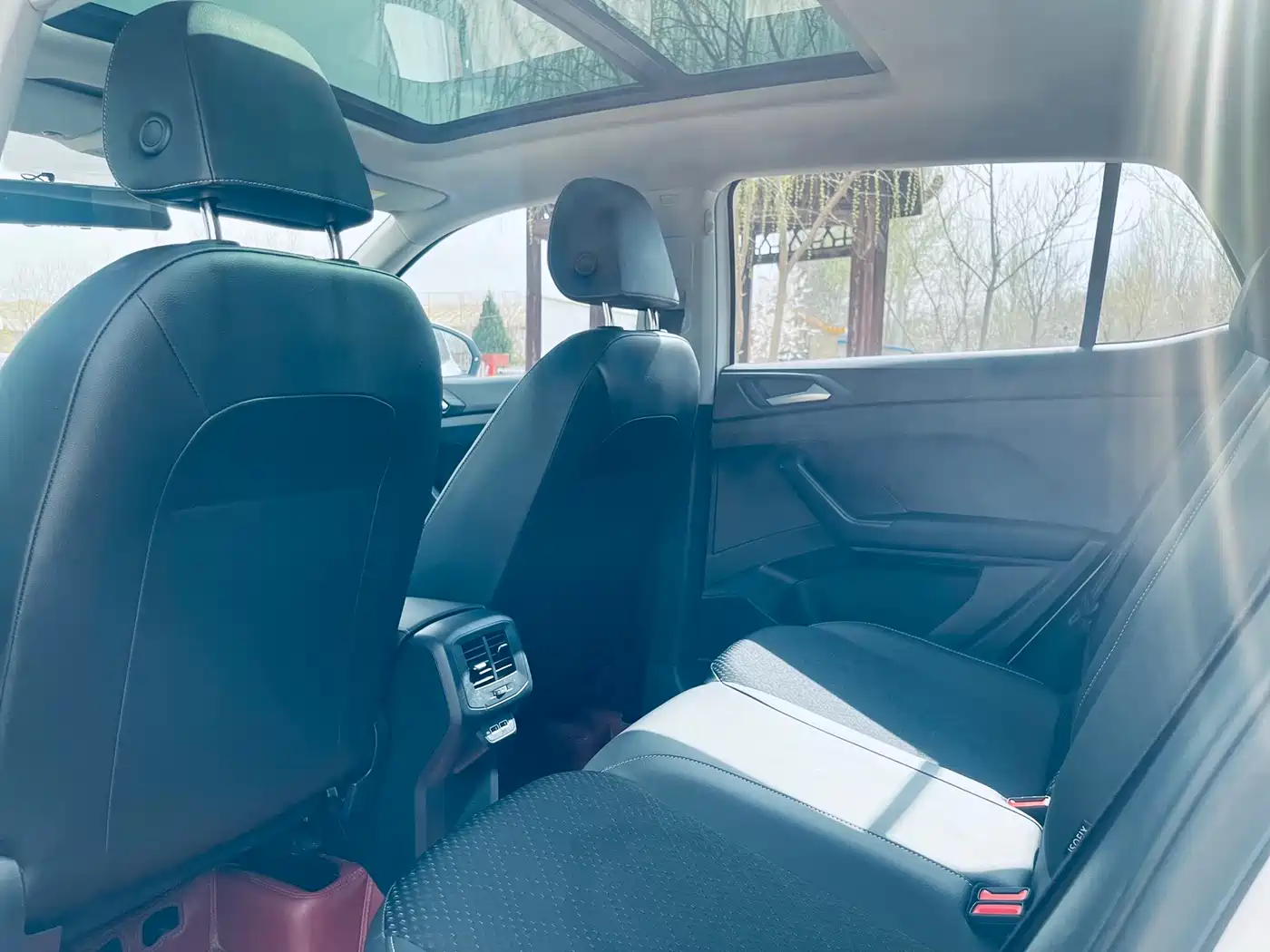 VOLKSWAGEN EXPLORING THE SHADOW