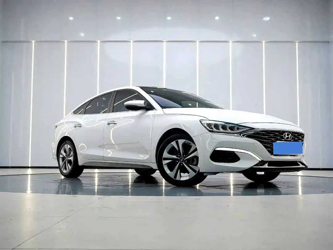 Hyundai Fista 2019 280TGDi Smart Speed Edition China VI фото 3