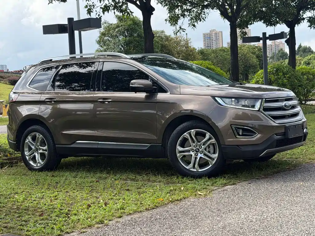 Фото 2 - Ford Edge