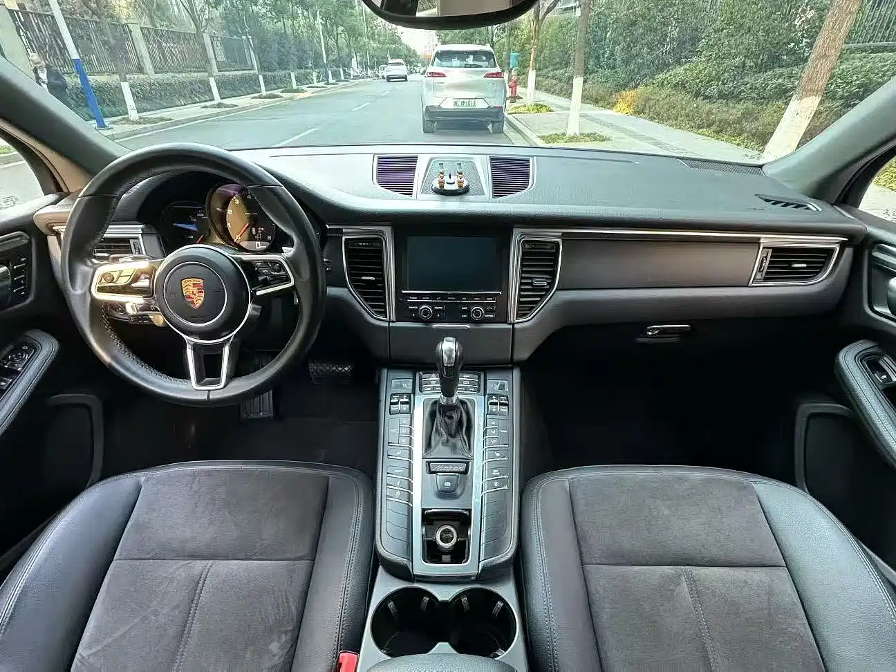 Porsche Macan 2016 Macan 2.0T фото 7
