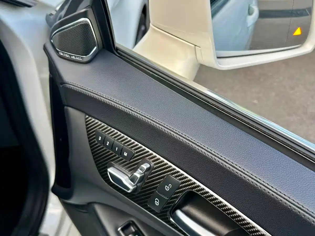 Mercedes-Benz CLS 2016 CLS 260 Edition фото 4