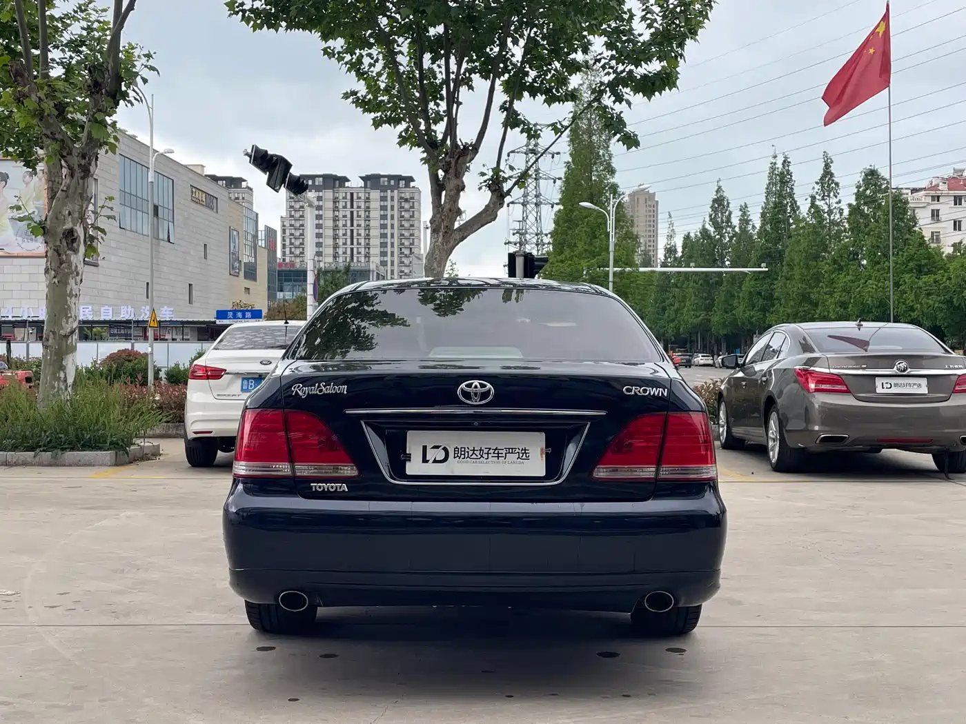 Toyota Crown 2005 Model 3.0L Royal Saloon фото 8