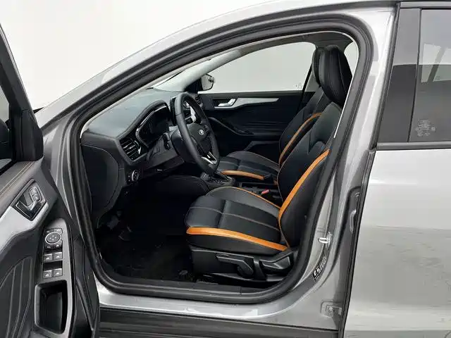 Ford Focus 2023 2022 Sedan EcoBoost 180 Auto Speed Edition