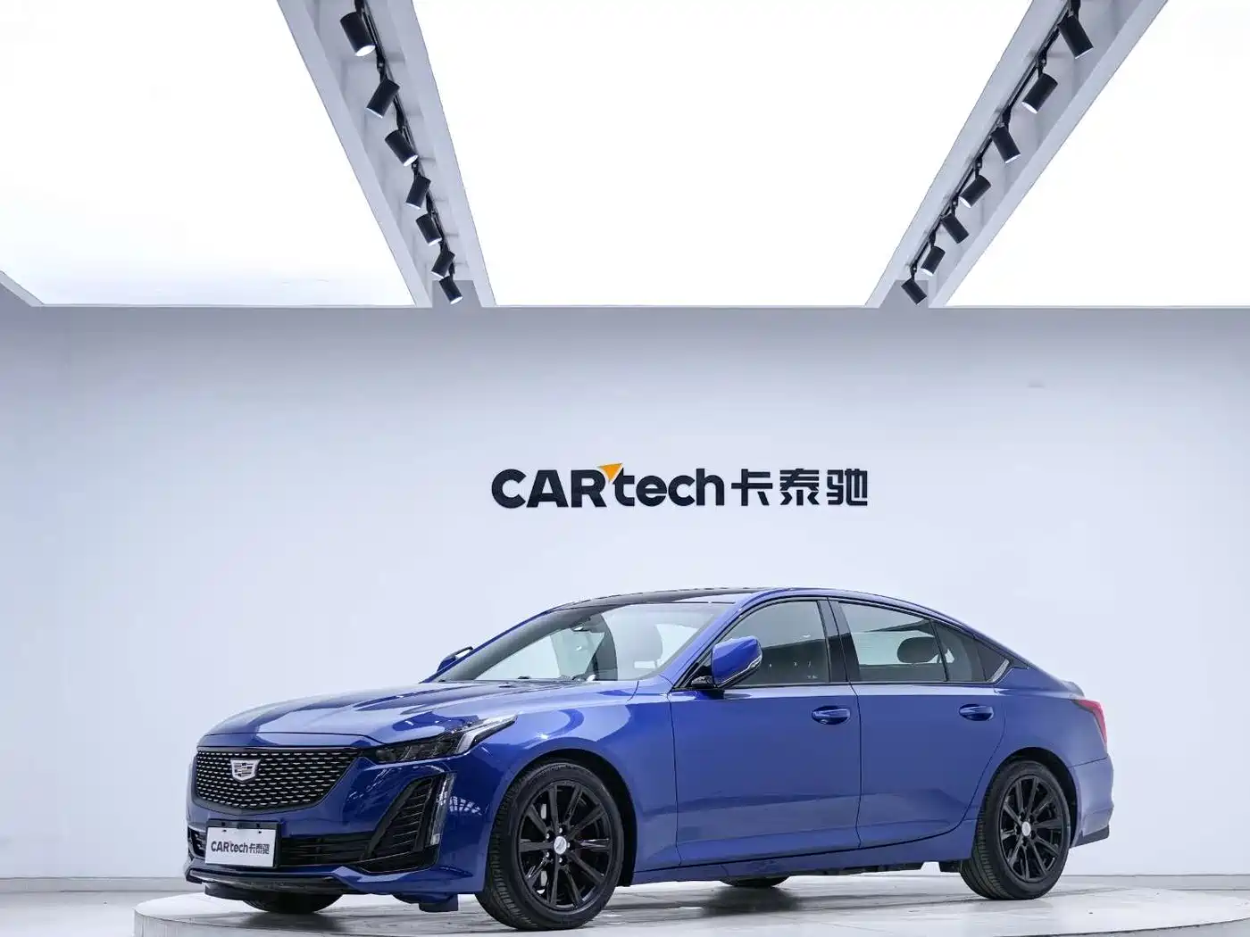 Фото 1 - Cadillac CT5
