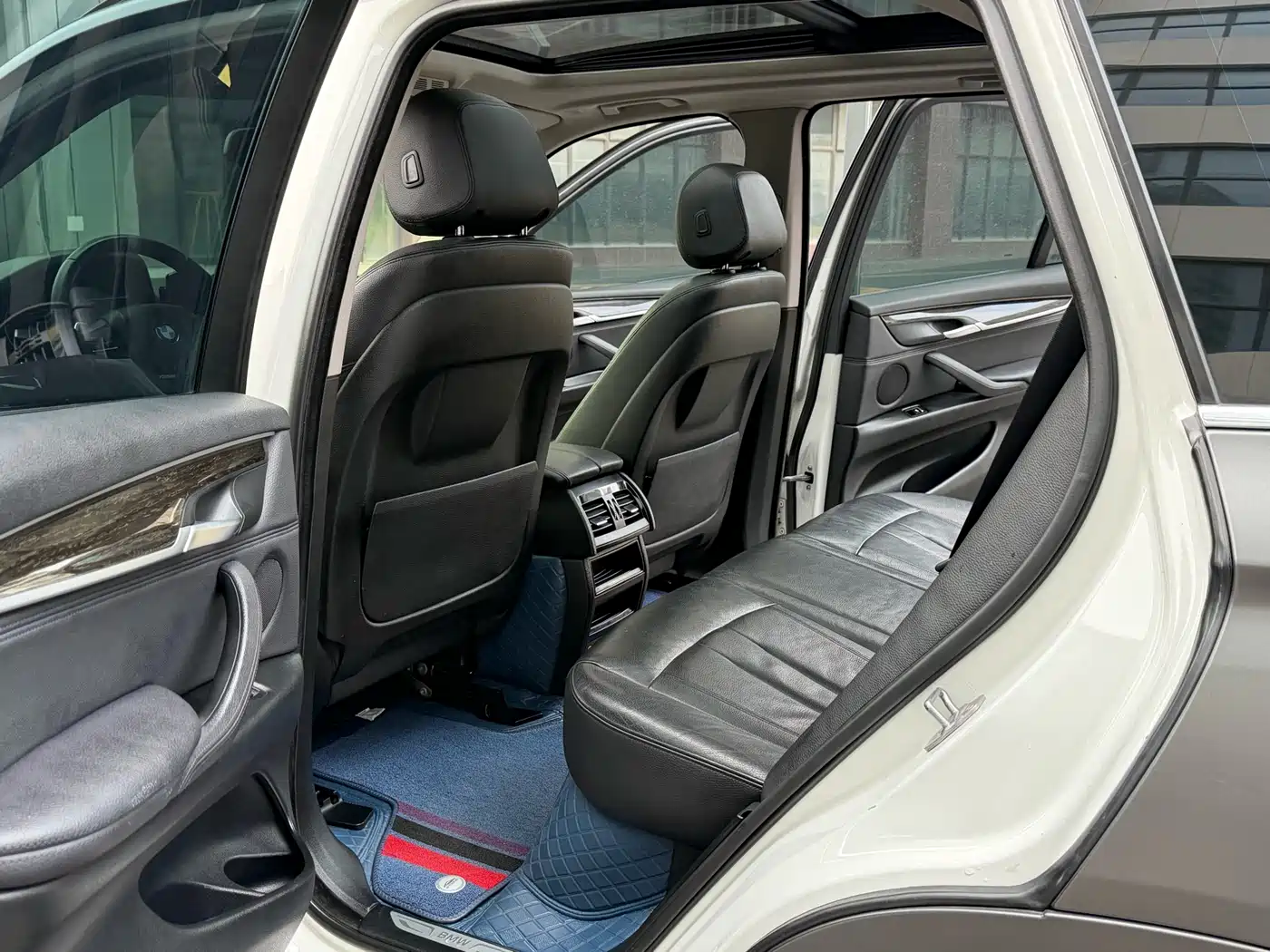 BMW X5 (Import) 2017 xDrive35i Leading Edition фото 5