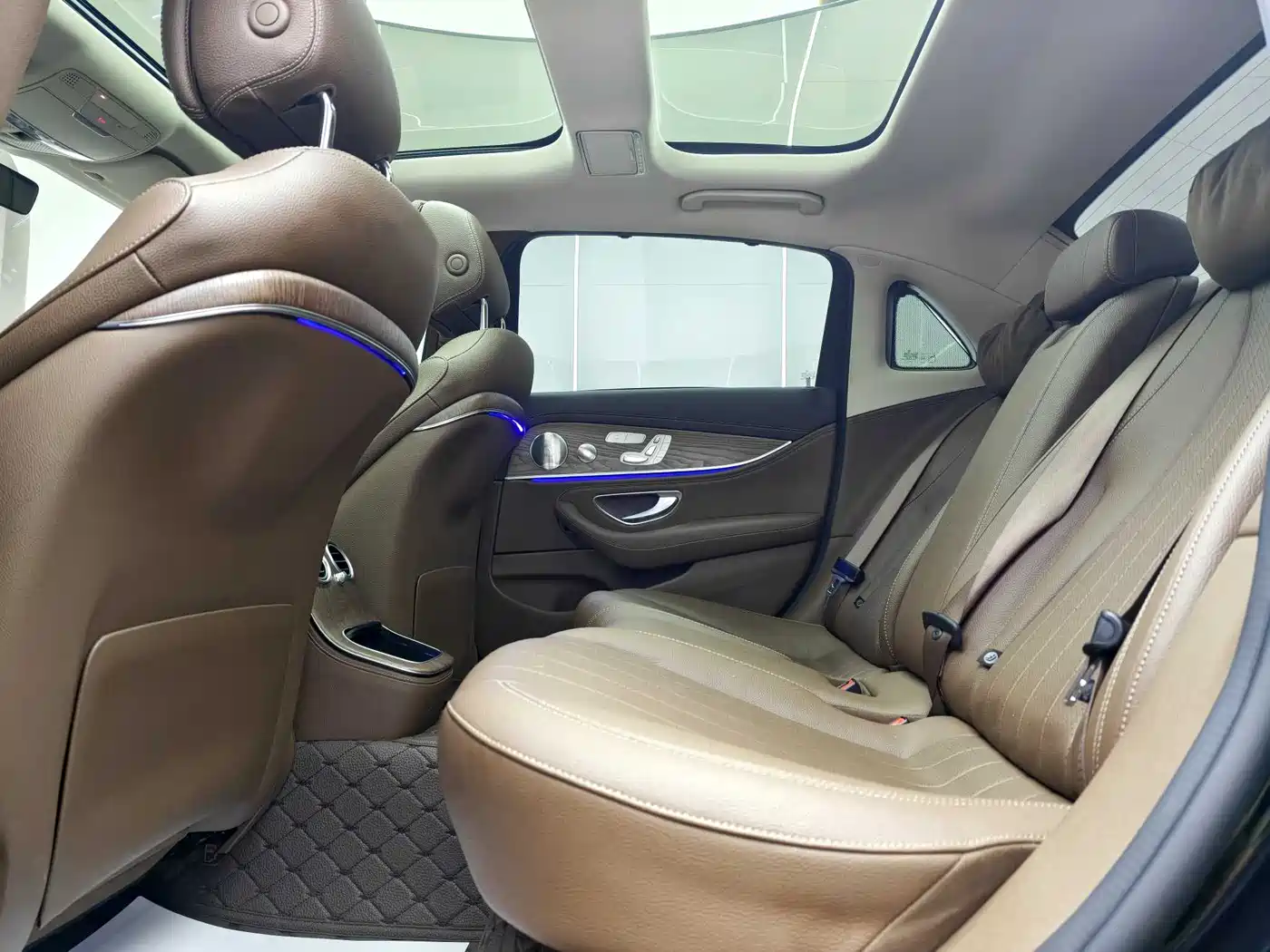 Mercedes-Benz E-Class 2023 Facelift E 300 L Luxury фото 17