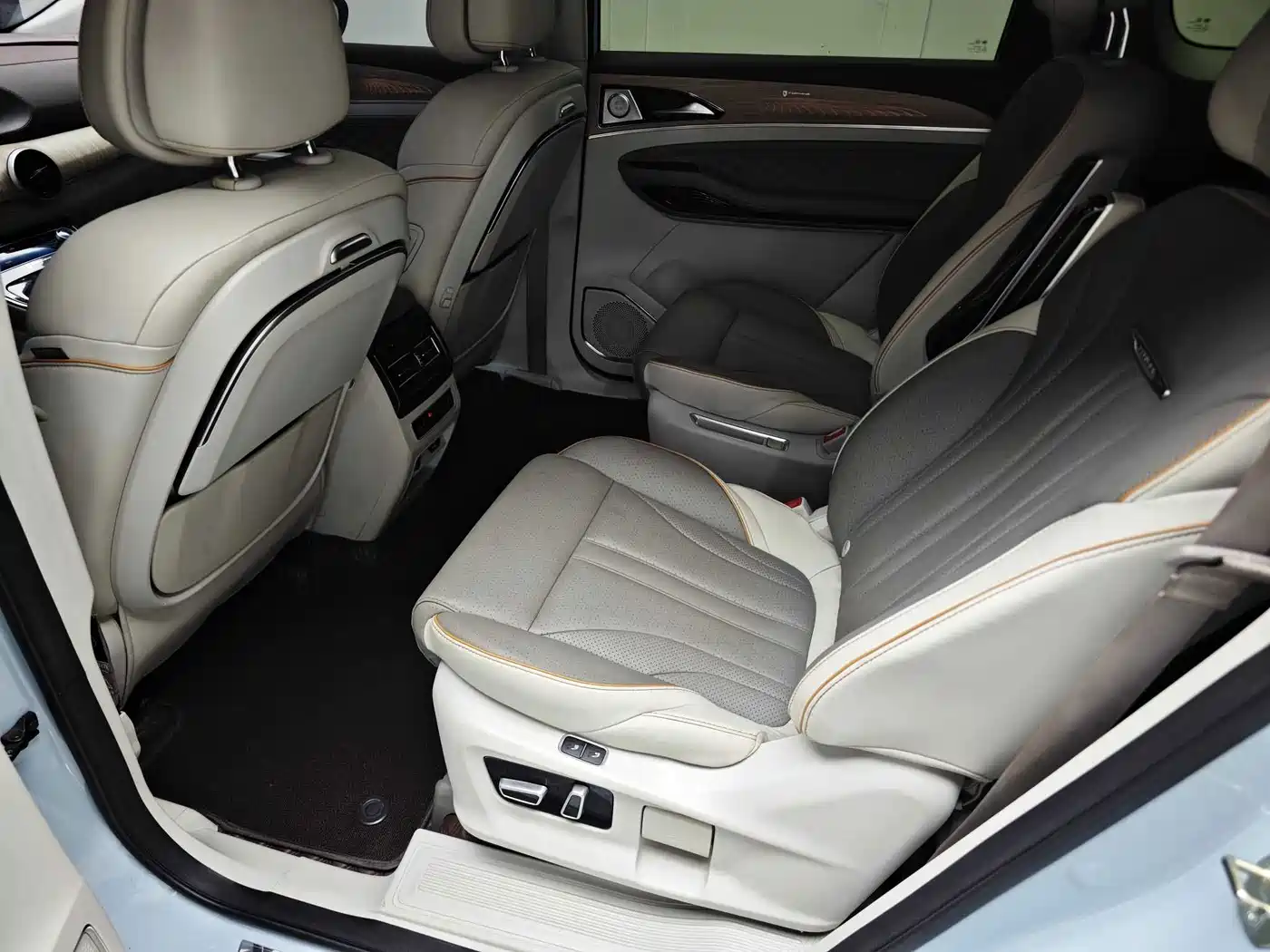 Dongfeng Fengxing Fengxing Yacht 2023 2022 1.5T DCT Wave Chaser Edition