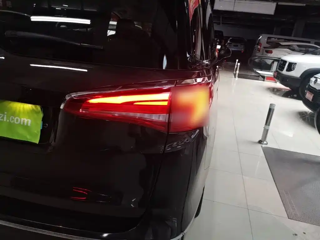 Buick GL8 2017 ES 28T Comfort Type China V фото 8
