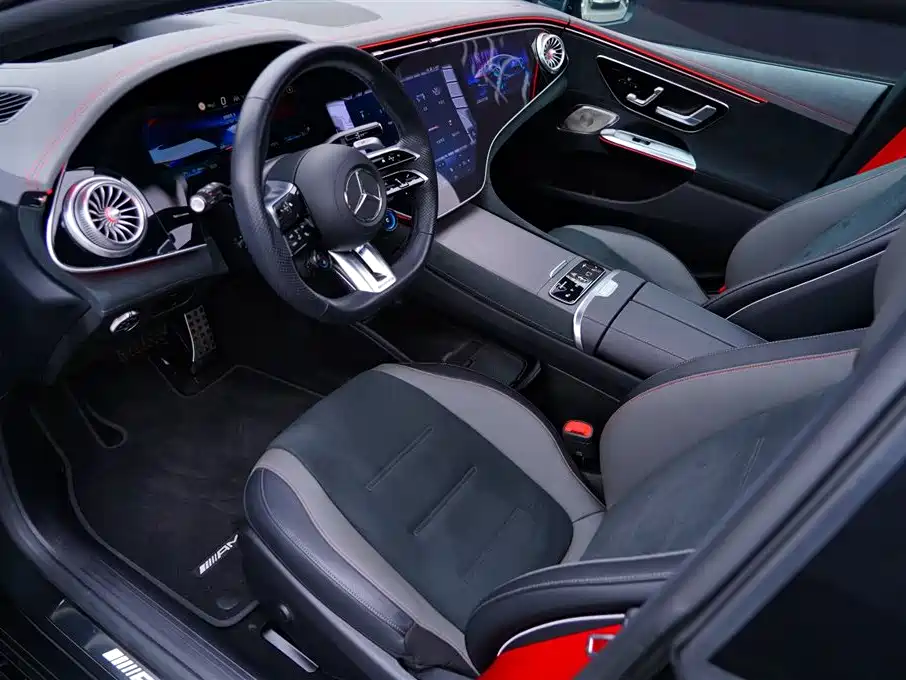 MERCEDES-BENZ EQE AMG