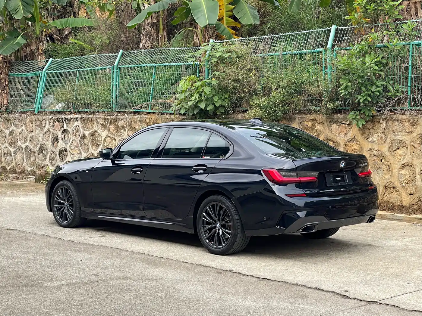 BMW 3-SERIES