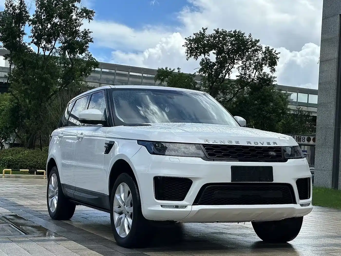 Land Rover Range Rover Sport 2015 3.0 SC V6 HSE фото 3