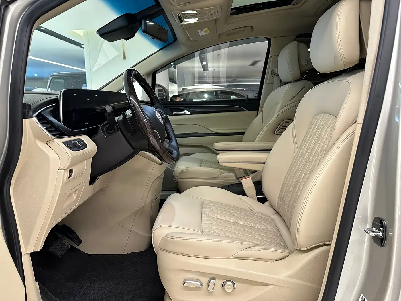 Buick GL8 2022 ES Landmark 653T Luxury фото 9