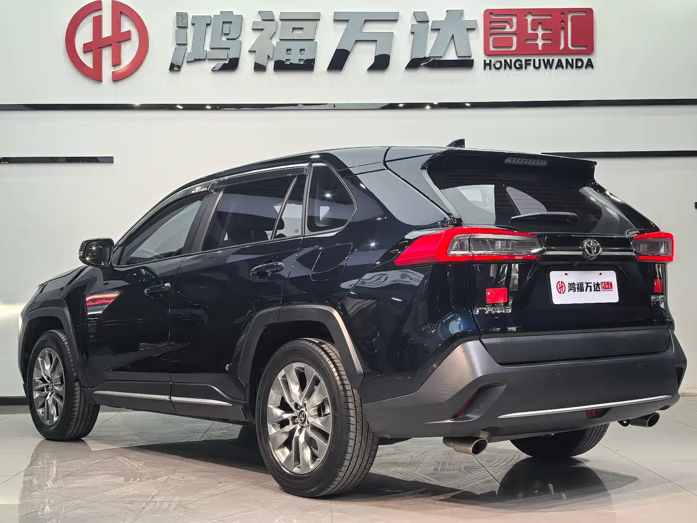 Toyota Wildlander 2022 2.0L CVT FWD Luxury PLUS Edition фото 6