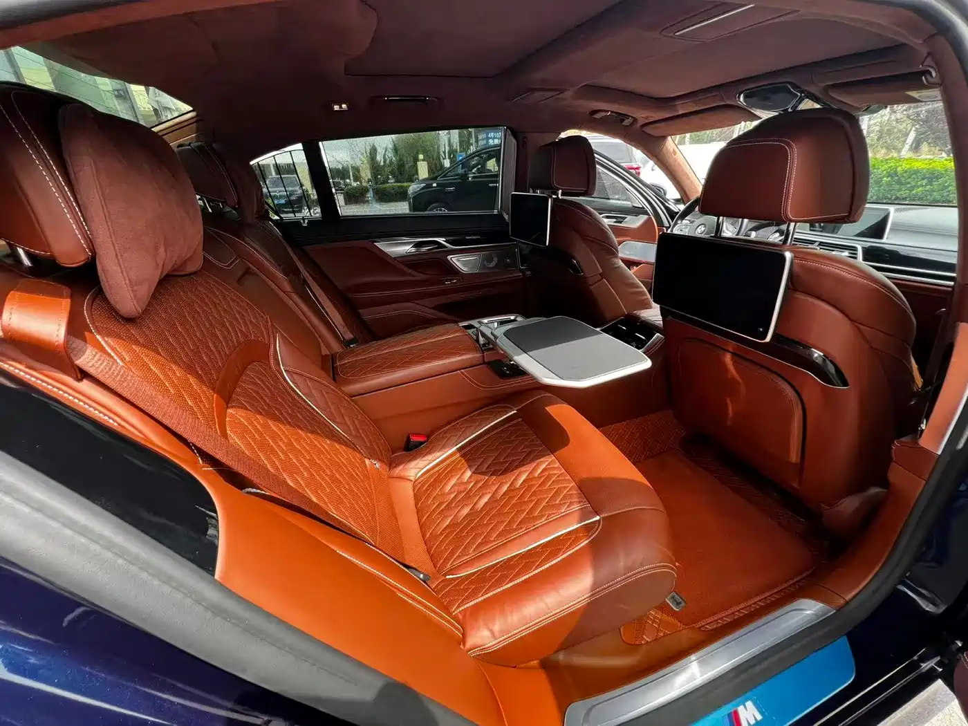 BMW 7 Series 2021 Model 740Li xDrive Executive M Sport Package фото 9