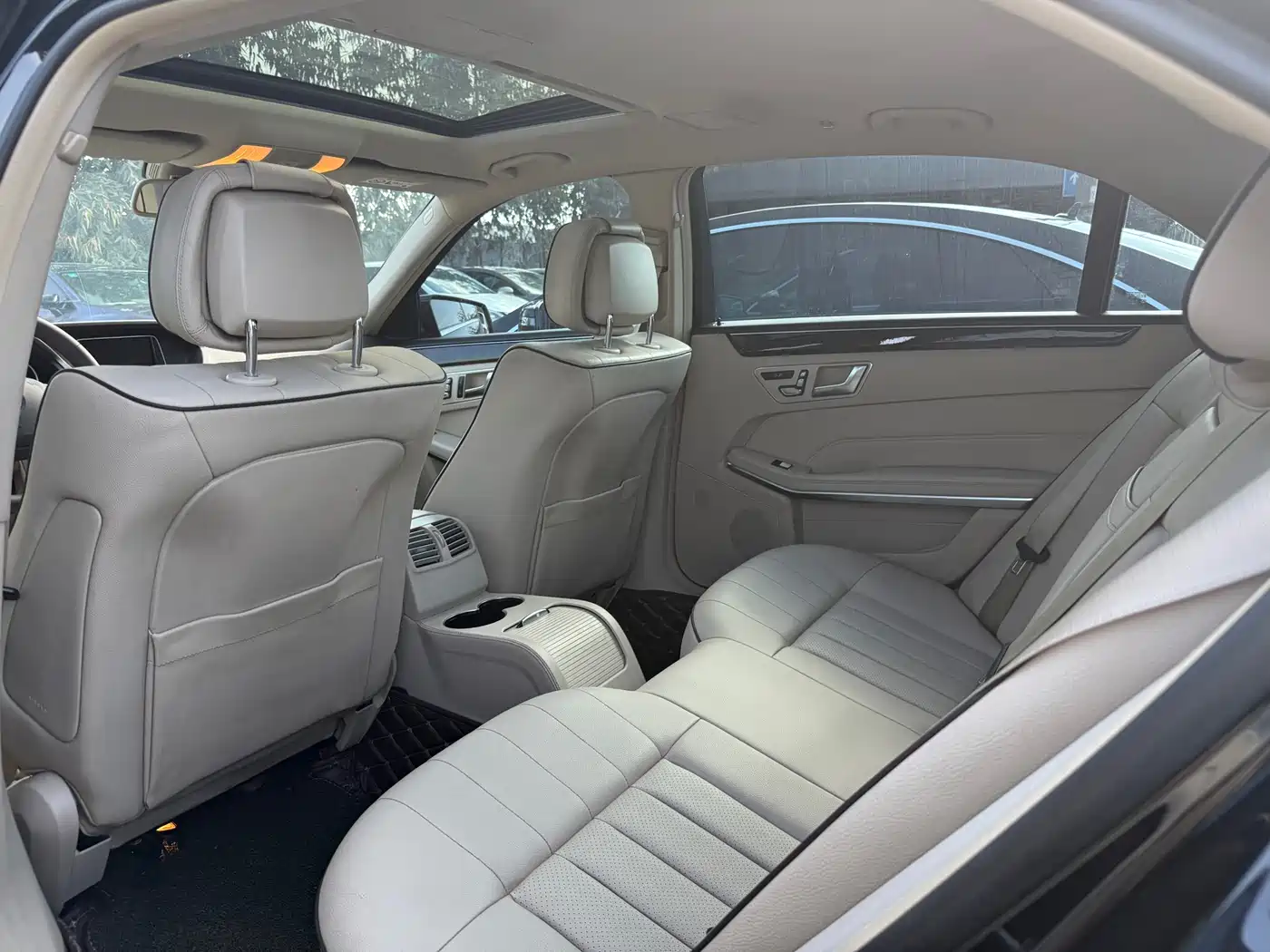 Mercedes-Benz E-Class 2015 Facelift E 200 L фото 22