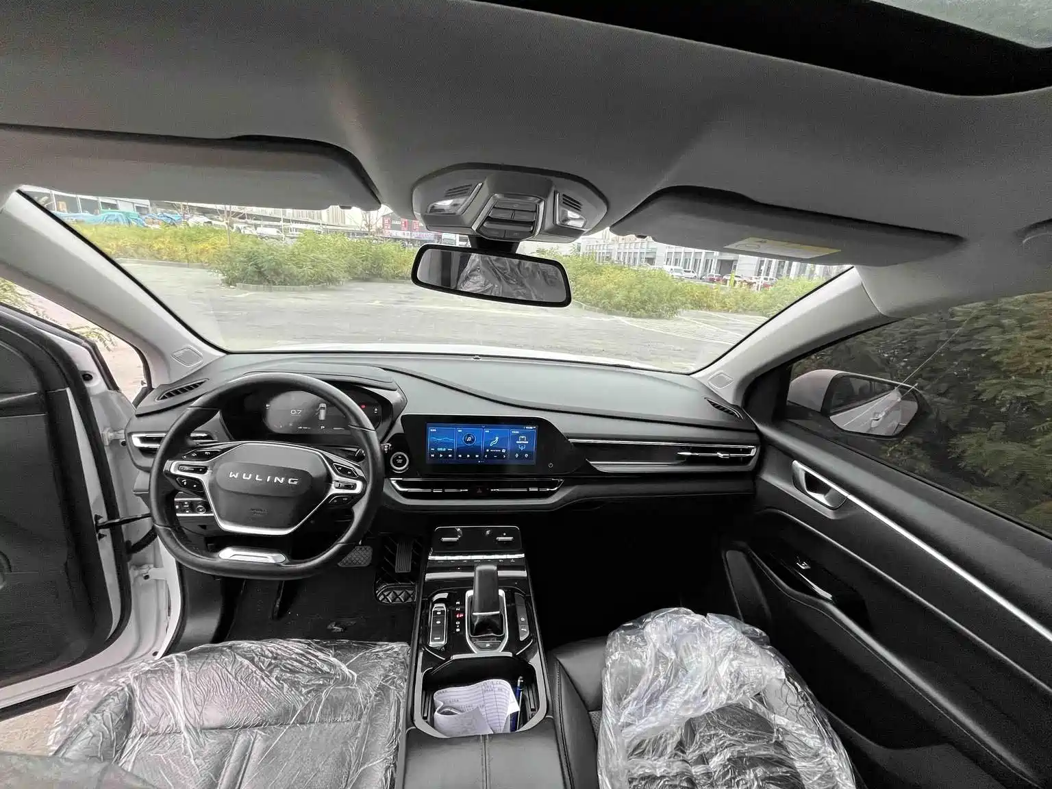 Photo 4 - Wuling Motors Wuling Victory