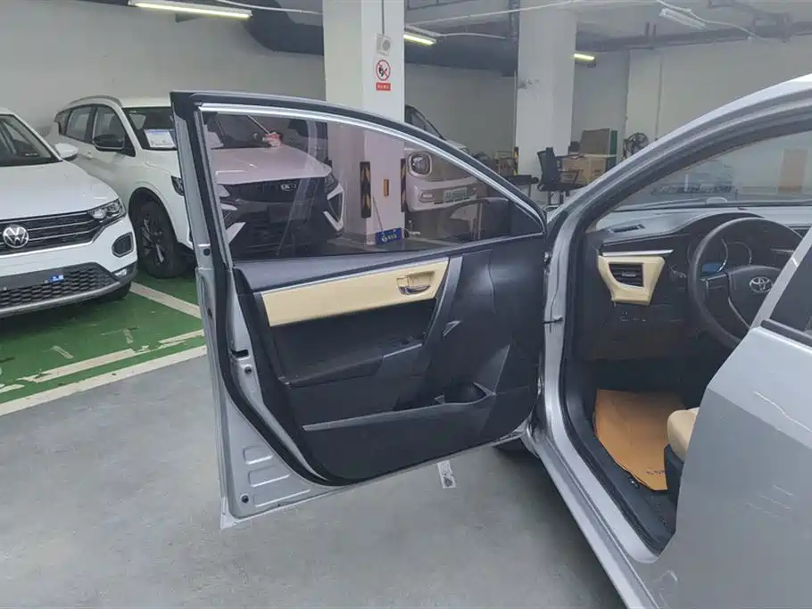 Toyota Levin 2014 1.6G CVT Elite Edition фото 7