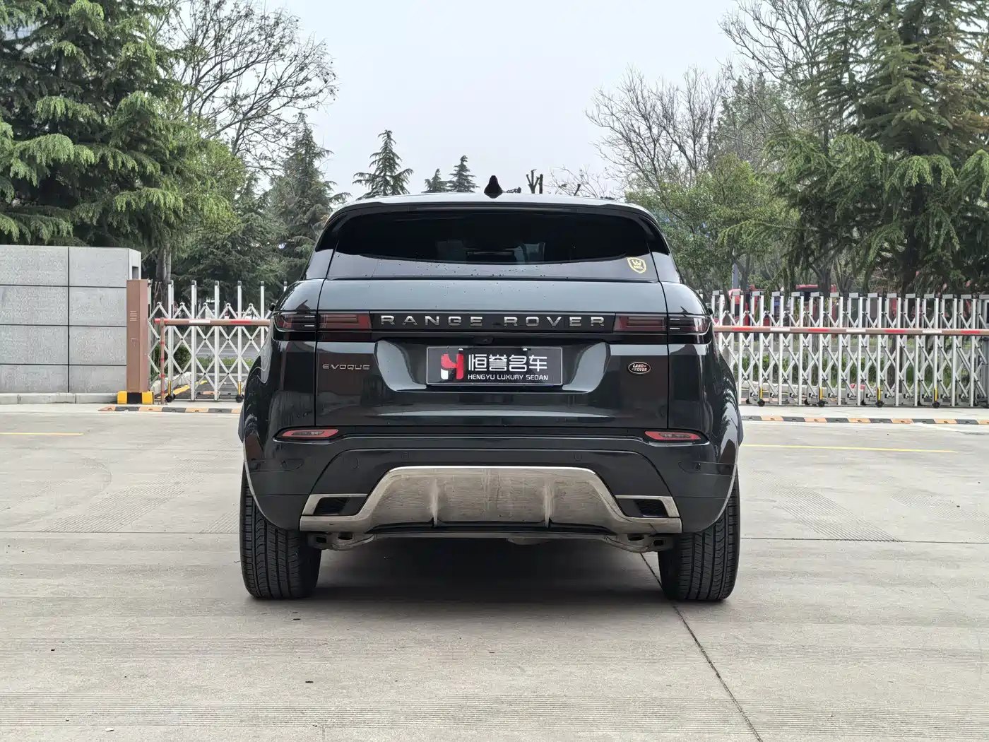 Land Rover Range Rover Evoque 2024 Range Rover Evoque L 249PS Light Master Edition фото 25