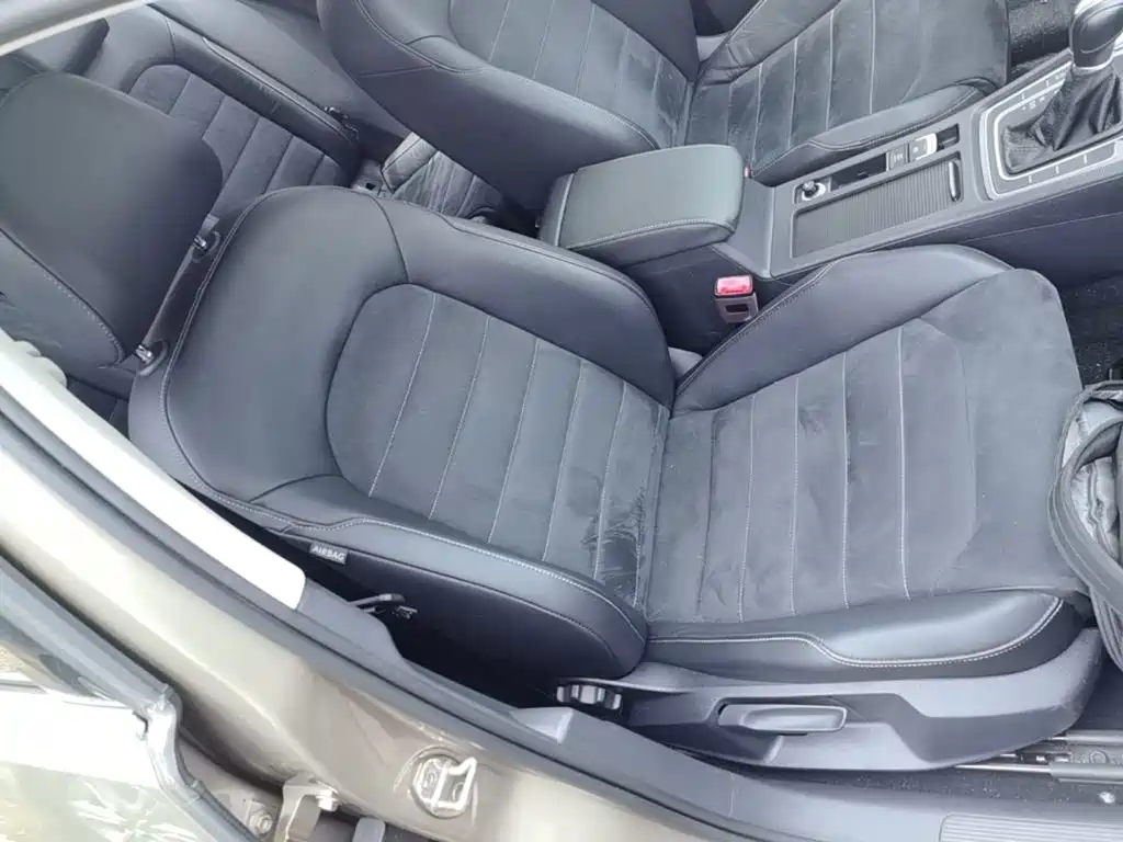 Photo 25 - Volkswagen Golf