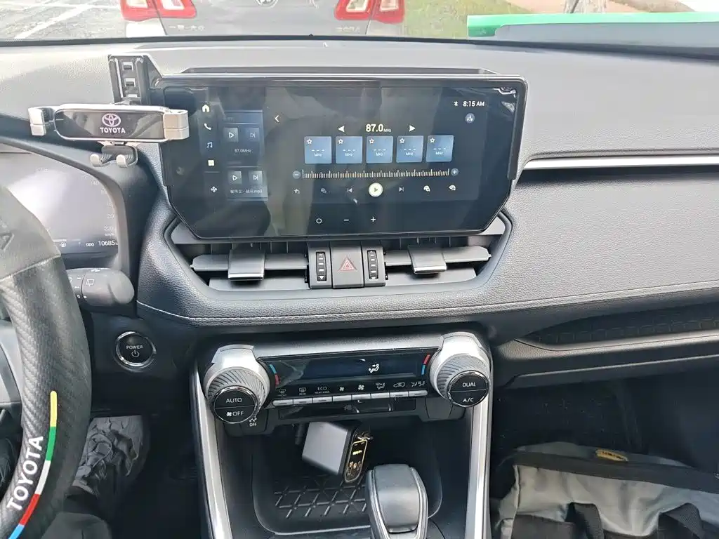 Фото 9 - Toyota Wildlander