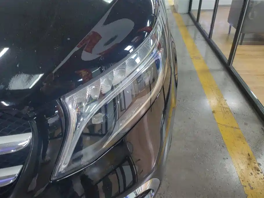 MERCEDES-BENZ V CLASS