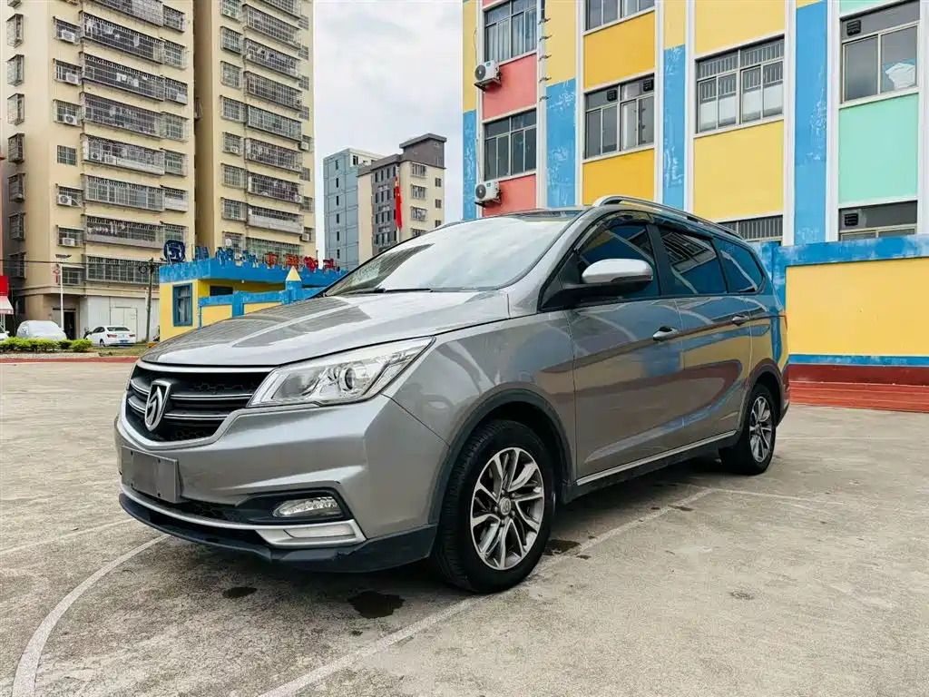 Baojun 730 2019 1.5T CVT Fashion Edition 7-Seater China VI