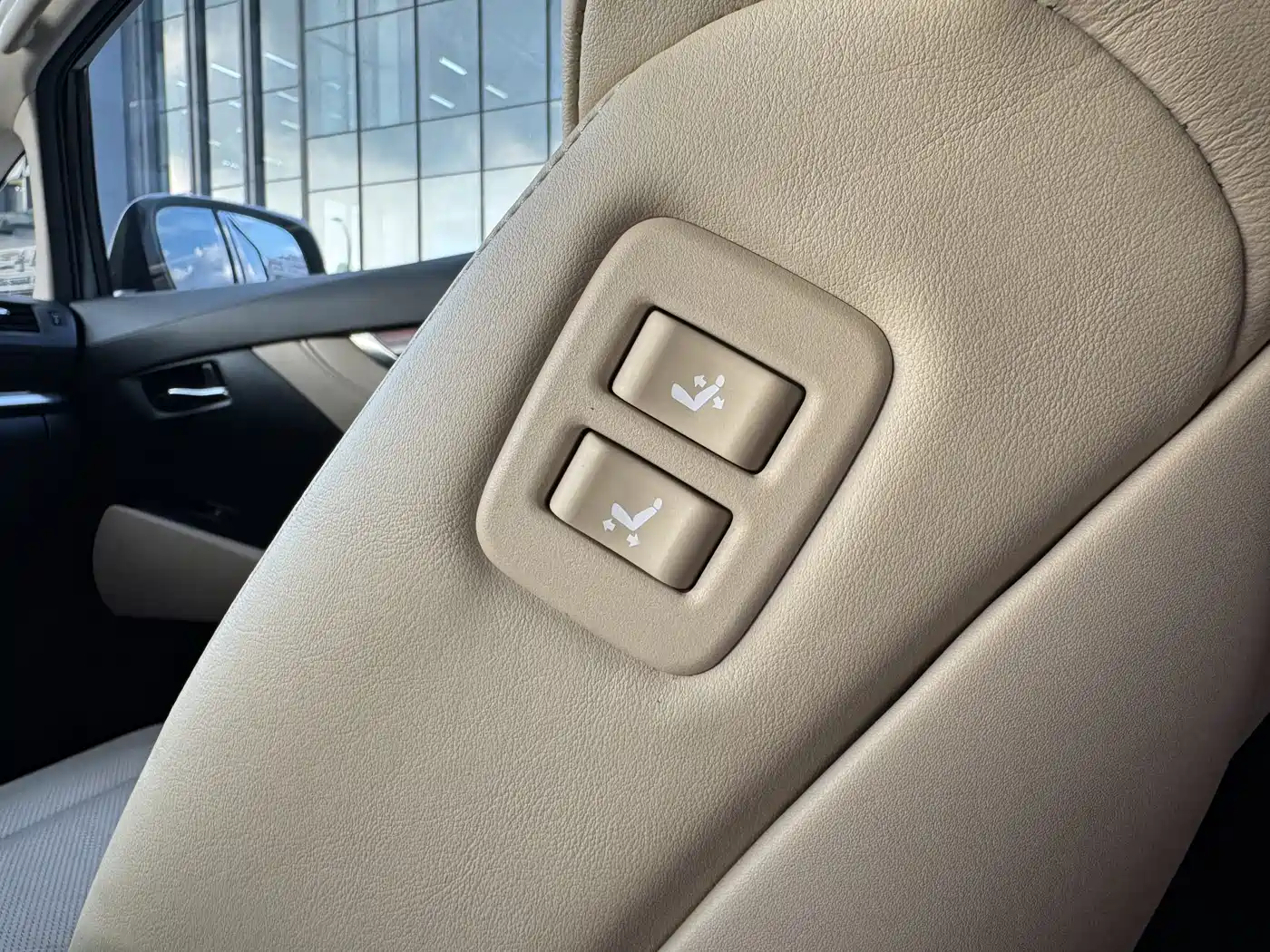 Toyota Alphard 2015 3.5L Luxury Edition фото 14