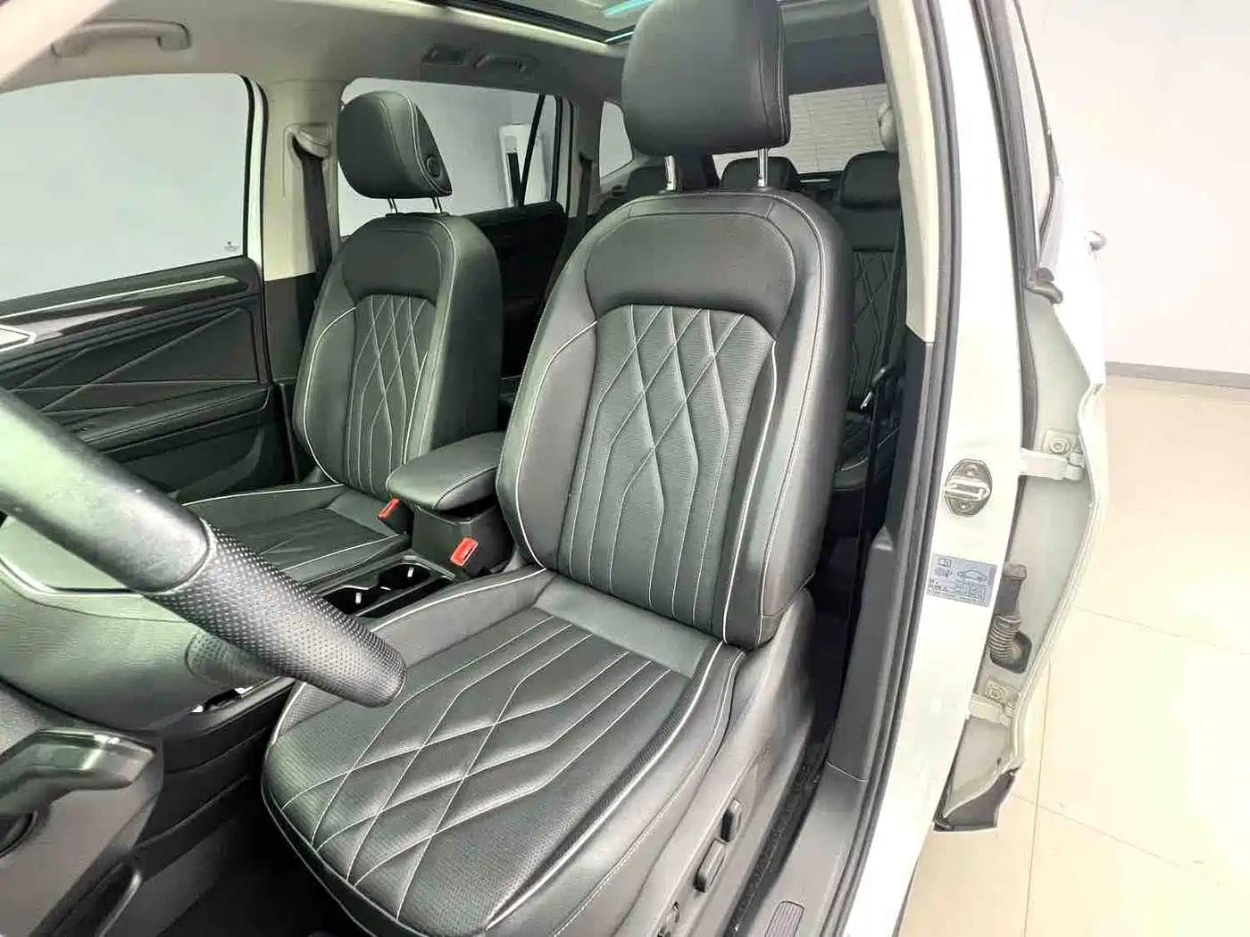 Volkswagen Tiguan L 2023 280TSI 2WD Trend Limited Edition фото 12