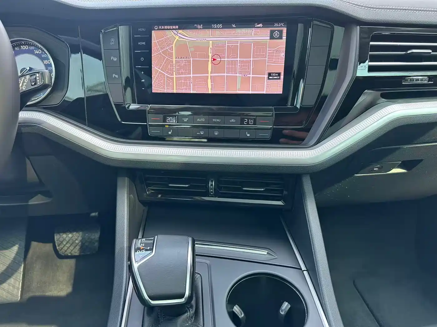 Volkswagen Touareg 2019 2.0TSI Pilot Edition China VI фото 17