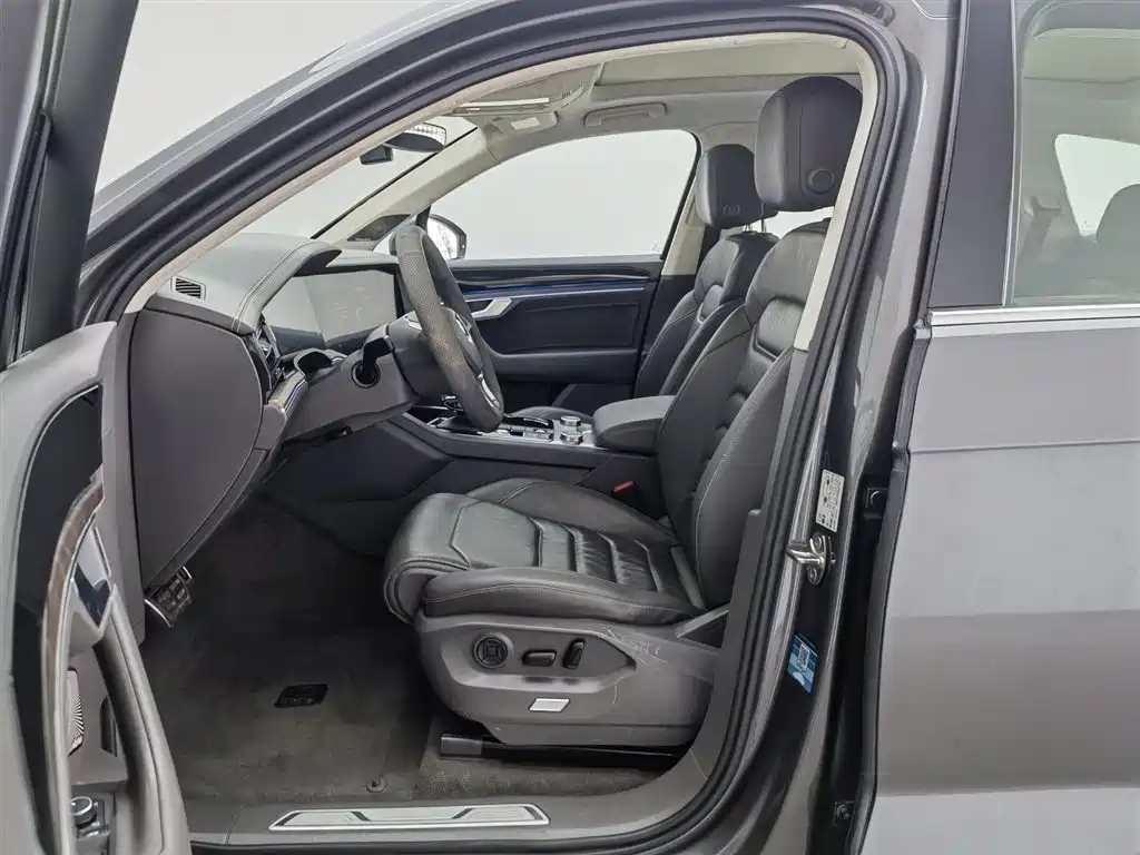 Volkswagen Touareg 2019 2.0TSI Sharp Wing Edition China VI фото 10