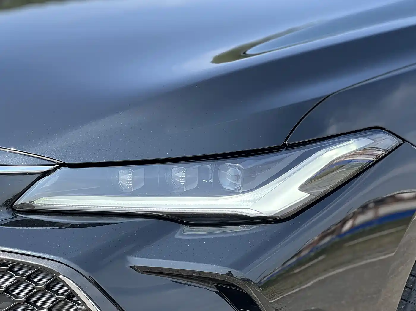 Toyota Avalon 2023 2.5L Luxury Edition фото 7