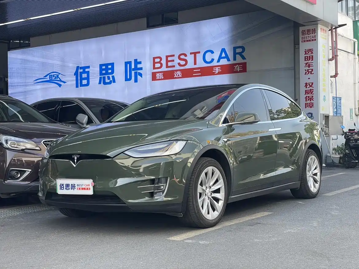 TESLA MODEL X
