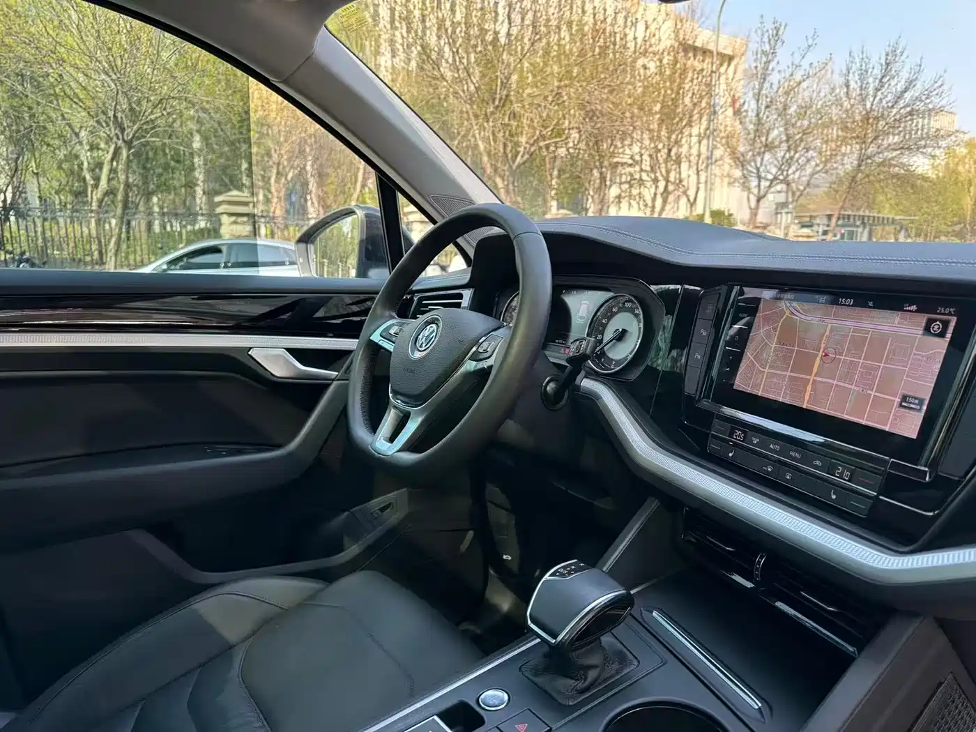 Volkswagen Touareg 2019 2.0TSI Pilot Edition China VI фото 16