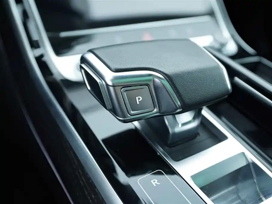 Audi A8 2021 A8L 50 TFSI quattro Comfort фото 9