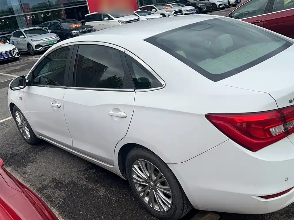 Buick Excelle 2015 18T Dual-Clutch Elite фото 10