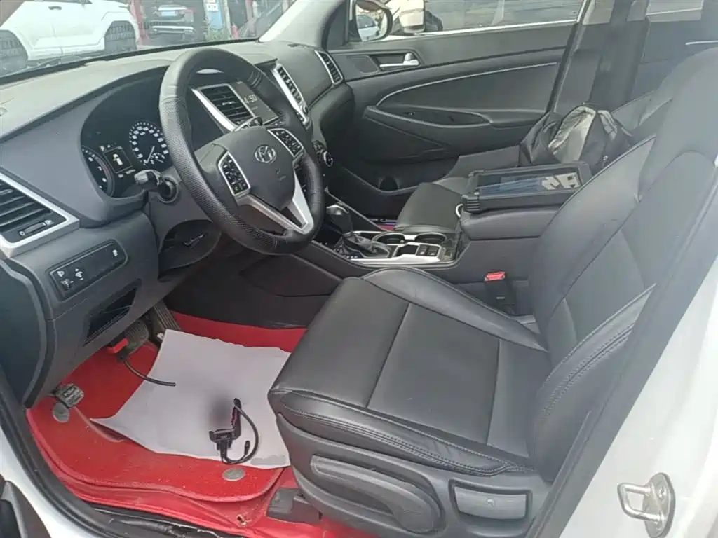 Hyundai Tucson 2015 1.6T Dual Clutch 2WD Smart фото 15