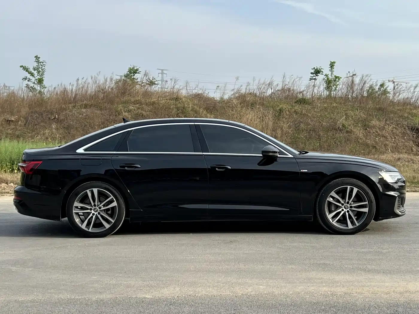 Audi A6L 2021 40 TFSI Luxury Sport фото 5