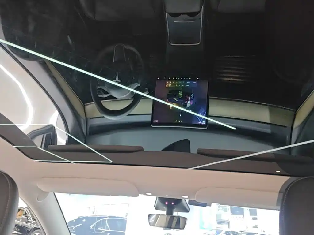 Фото 18 - Tesla Model Y